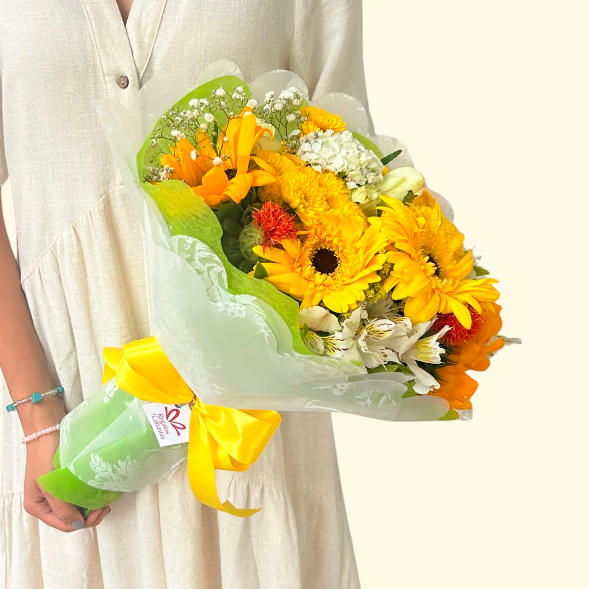 Ramo Mix Color Amarillo Mediano