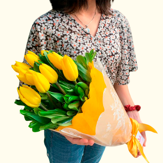 Ramo de Tulipanes Color Amarillo