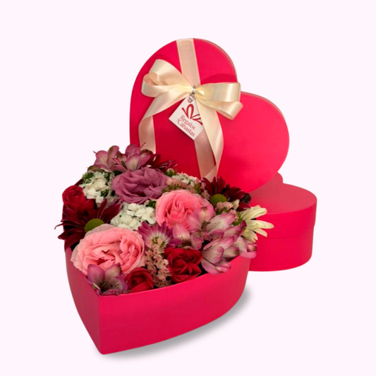 Corazón con Variedad de Flores